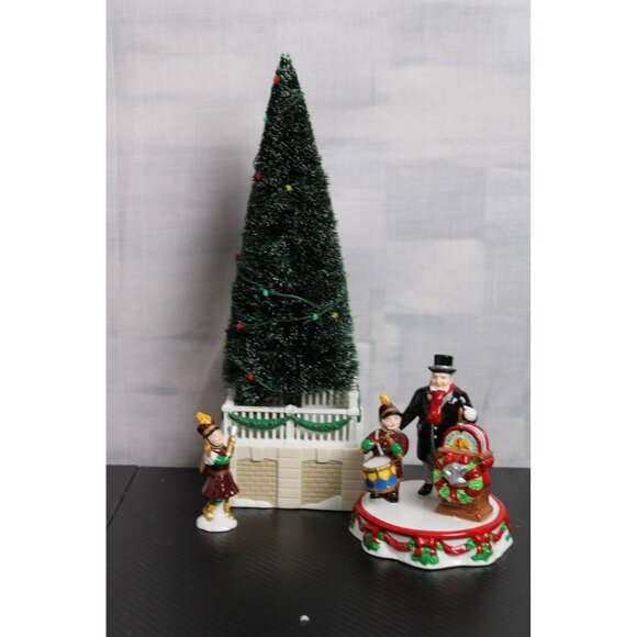 Vintage Department 56 The Tree Lighting Ceremony With Original Packaging - Picture 2 of 6